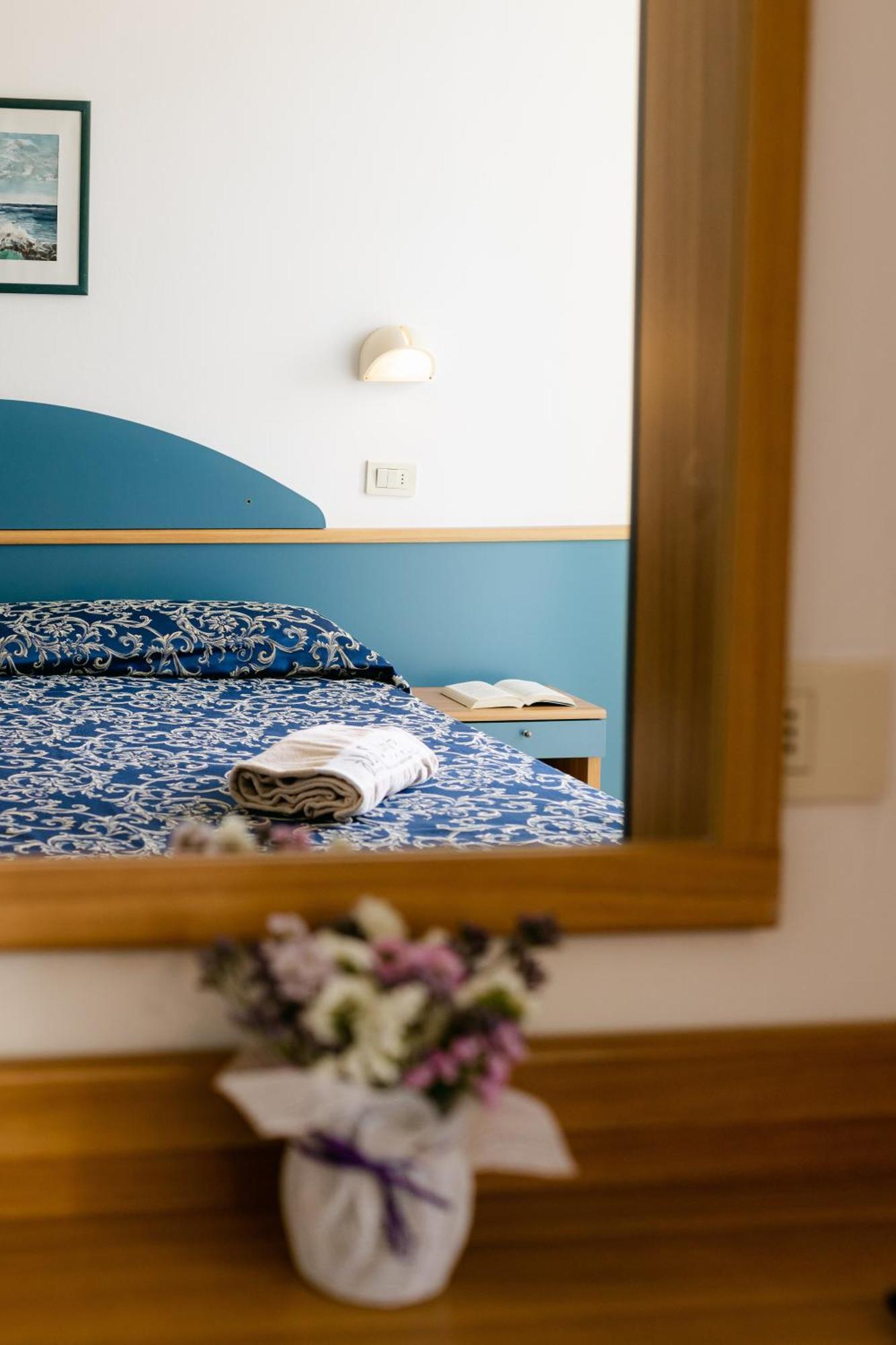 Hotel Golf Каттолика Экстерьер фото