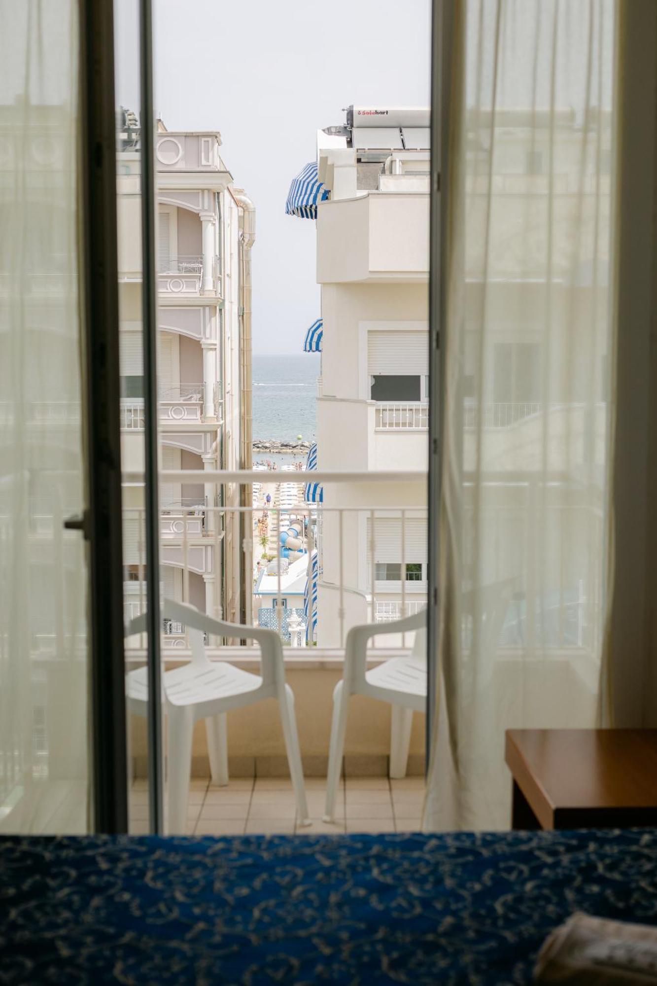 Hotel Golf Каттолика Экстерьер фото