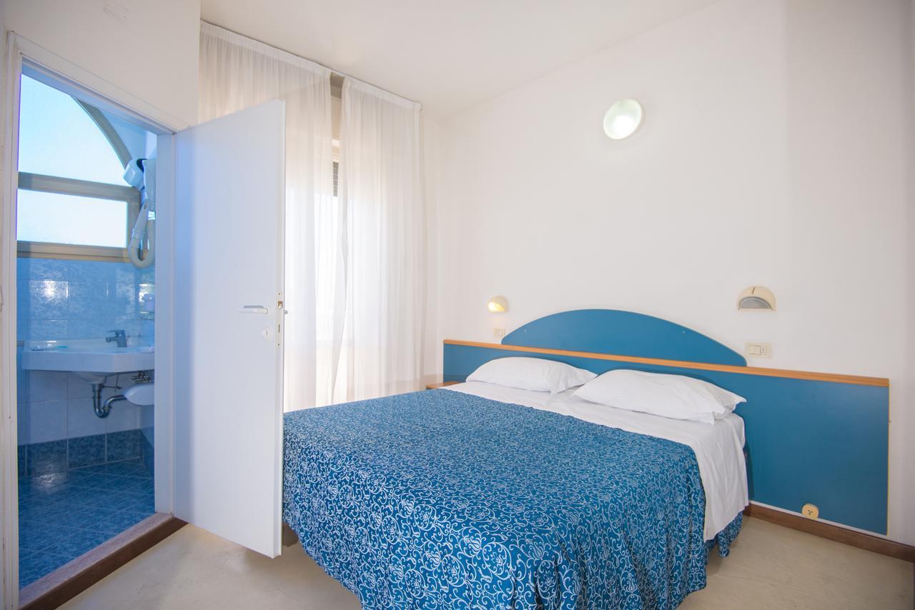 Hotel Golf Каттолика Экстерьер фото